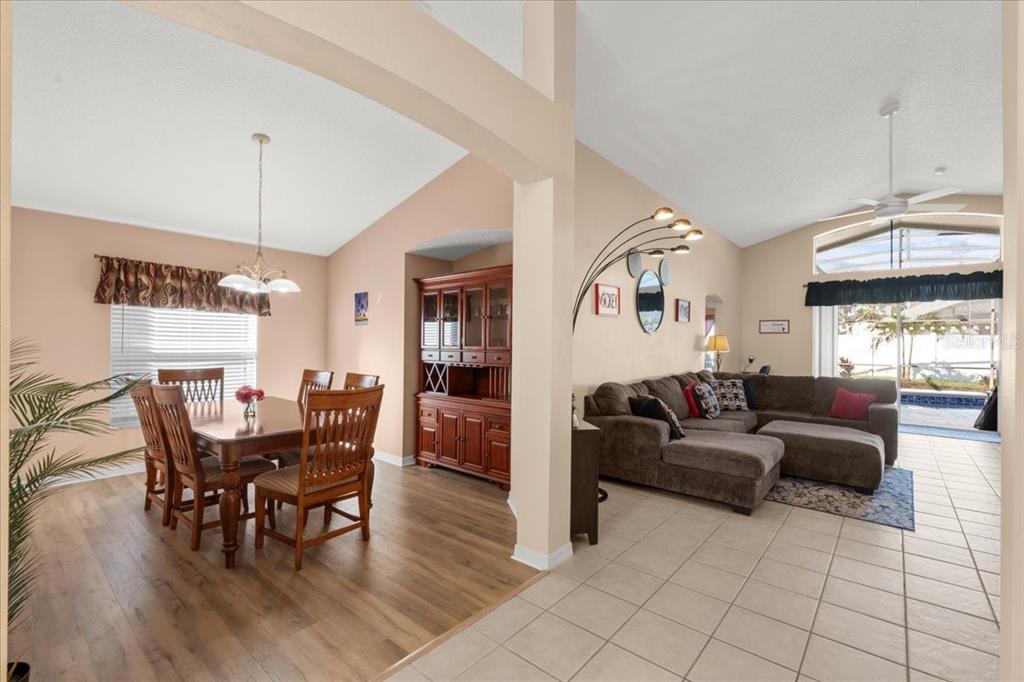 126 HENLEY CIRCLE, DAVENPORT, FL — photo 5 of 50