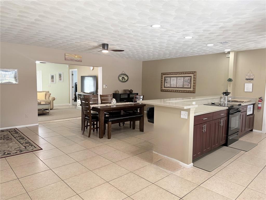 4013 52ND STREET COURT W, BRADENTON, FL — photo 3 of 26