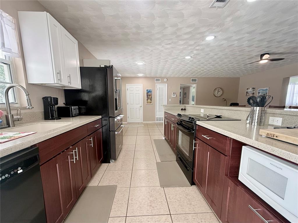4013 52ND STREET COURT W, BRADENTON, FL — photo 4 of 26