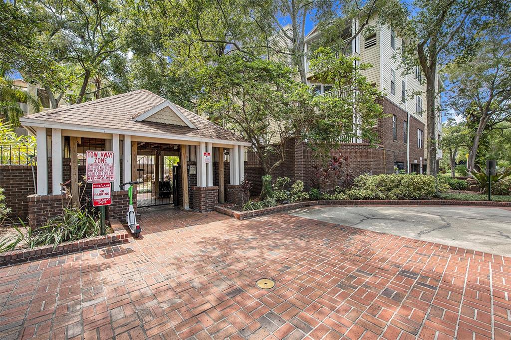 1000 W HORATIO STREET UNIT 301