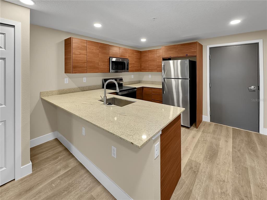 4424 S TEXAS AVENUE UNIT 1-213, ORLANDO, FL — photo 4 of 34