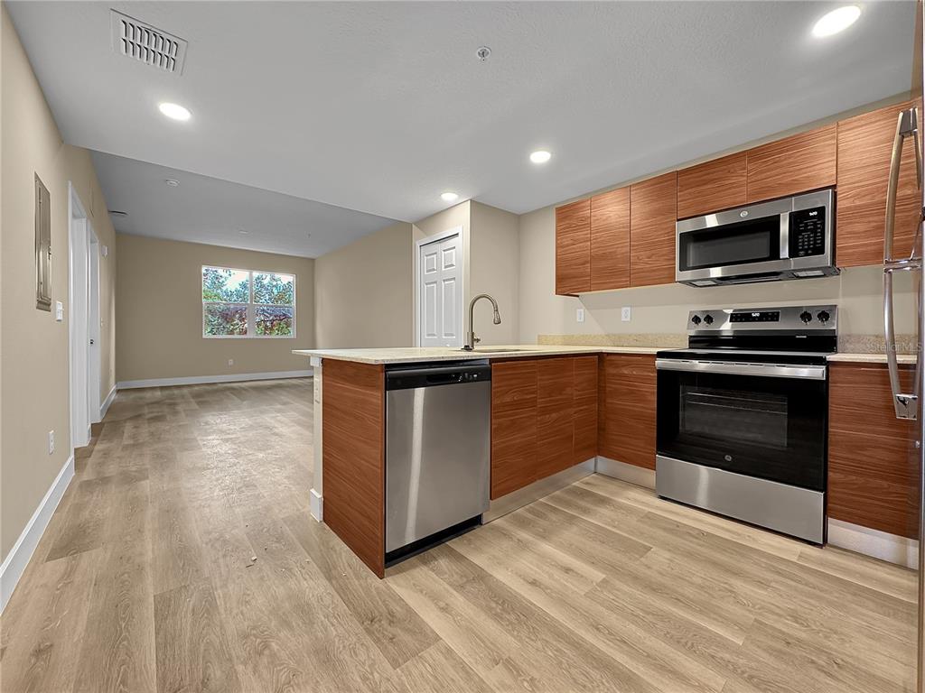 4424 S TEXAS AVENUE UNIT 1-213, ORLANDO, FL — photo 5 of 34