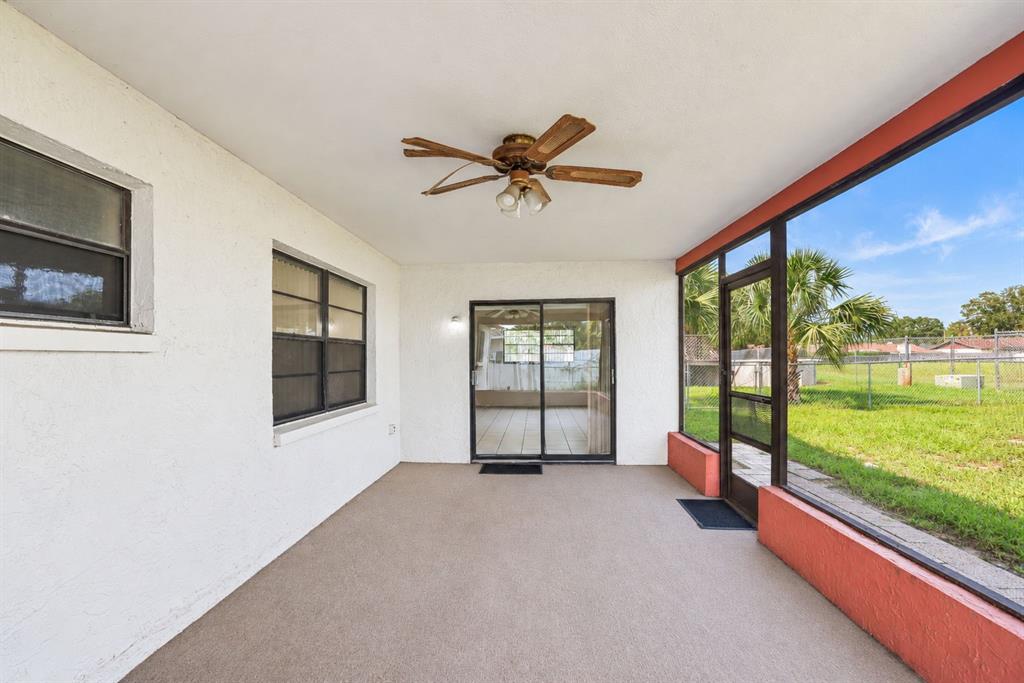 10970 PEPPERTREE LANE, PORT RICHEY, FL — photo 5 of 42