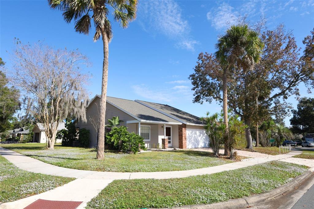 2804 WHISPERING WAY