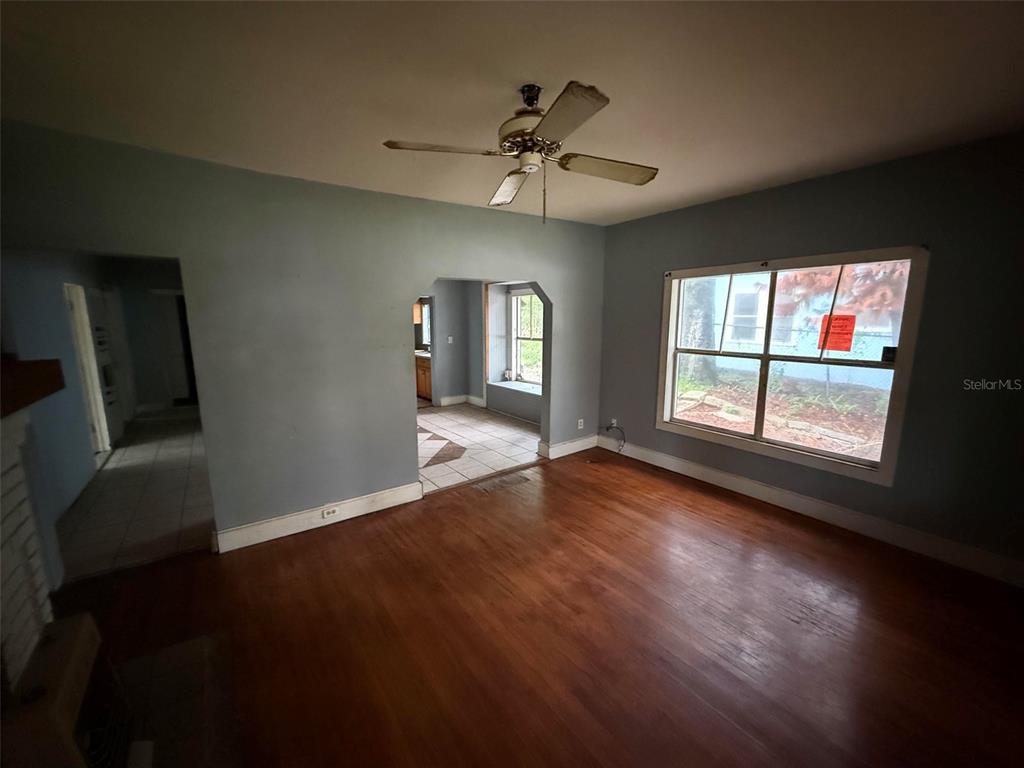 335 W WISCONSIN AVENUE, DELAND, FL — photo 3 of 12