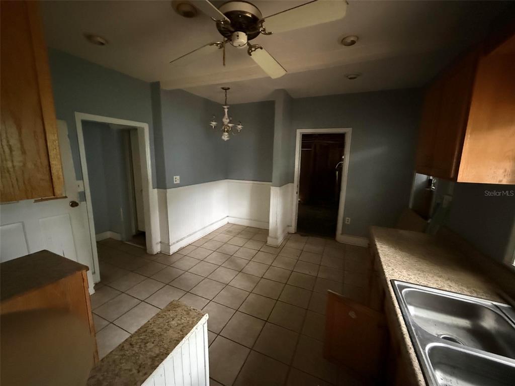 335 W WISCONSIN AVENUE, DELAND, FL — photo 5 of 12