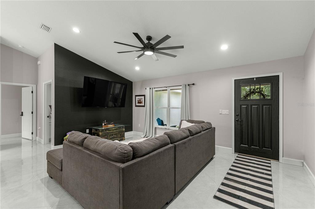 13090 SW 60TH LANE ROAD, OCALA, FL — photo 4 of 30