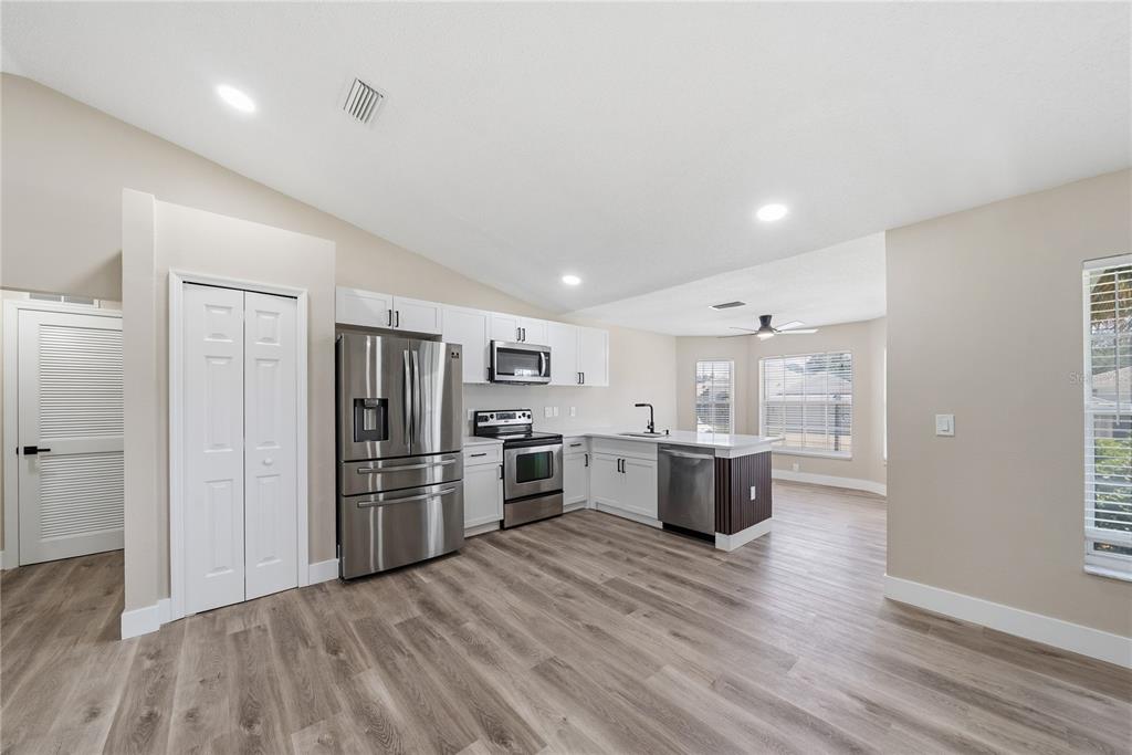 26939 HONEYMOON AVENUE, LEESBURG, FL — photo 5 of 30