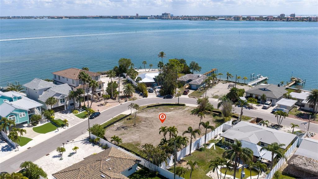 911 BOCA CIEGA ISLE DRIVE