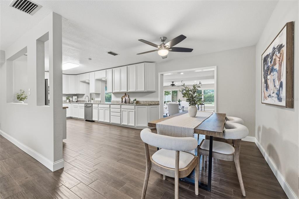 11714 N ROME AVENUE, TAMPA, FL — photo 3 of 30
