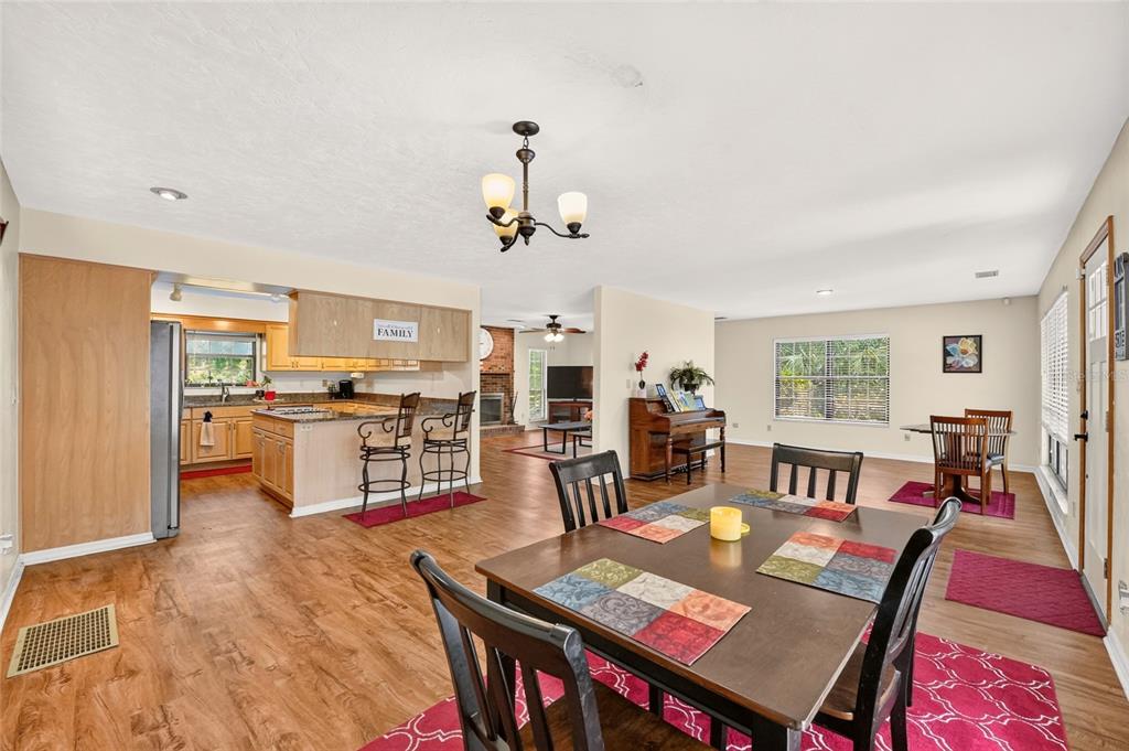 18784 NW 230TH STREET, HIGH SPRINGS, FL — photo 4 of 30