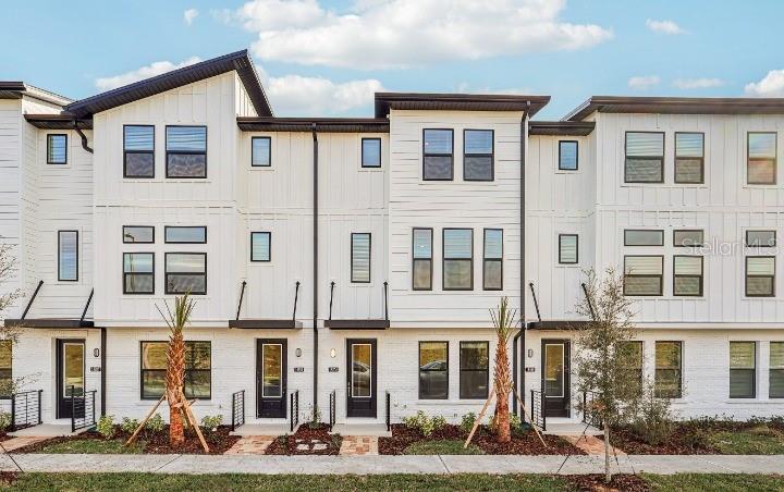 15375 HAMLIN PARK DRIVE