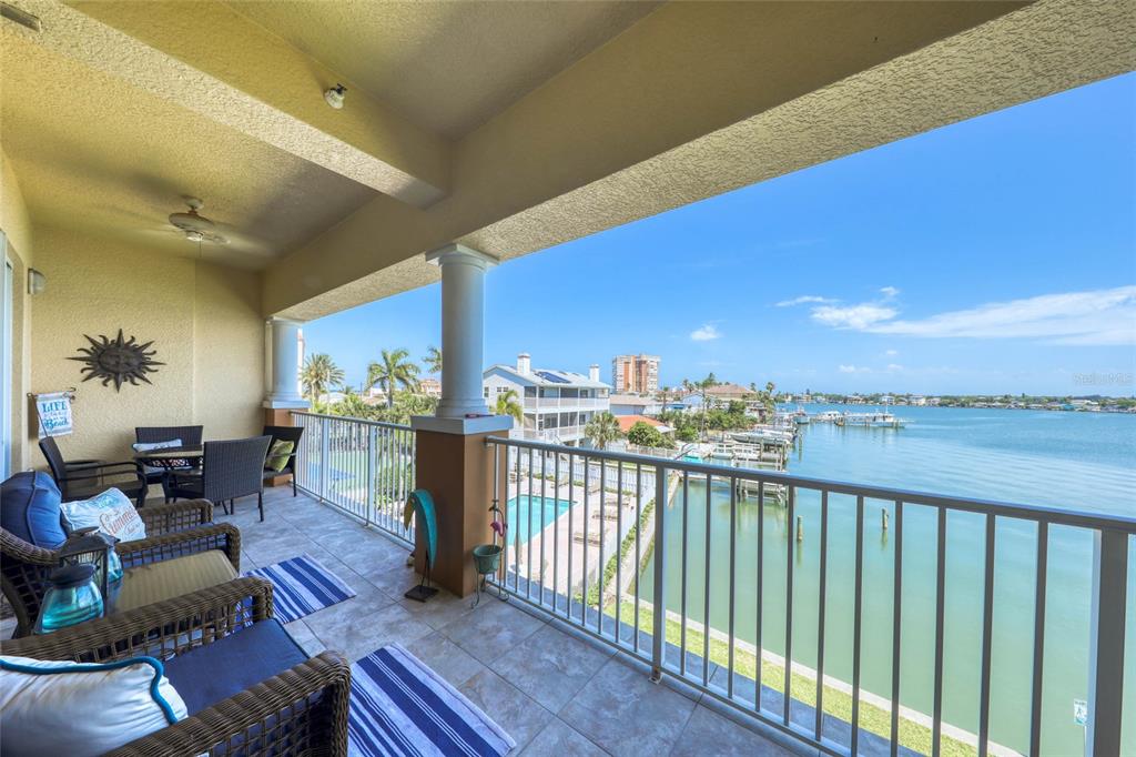 17715 GULF BOULEVARD UNIT 303, REDINGTON SHORES, FL — photo 3 of 38