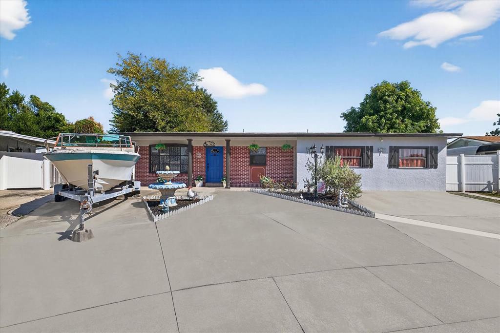 6507 DOVEWOOD PLACE