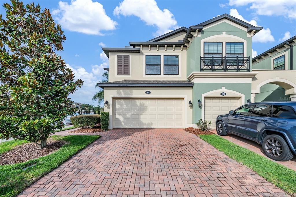 1919 LAKE WATERS PLACE