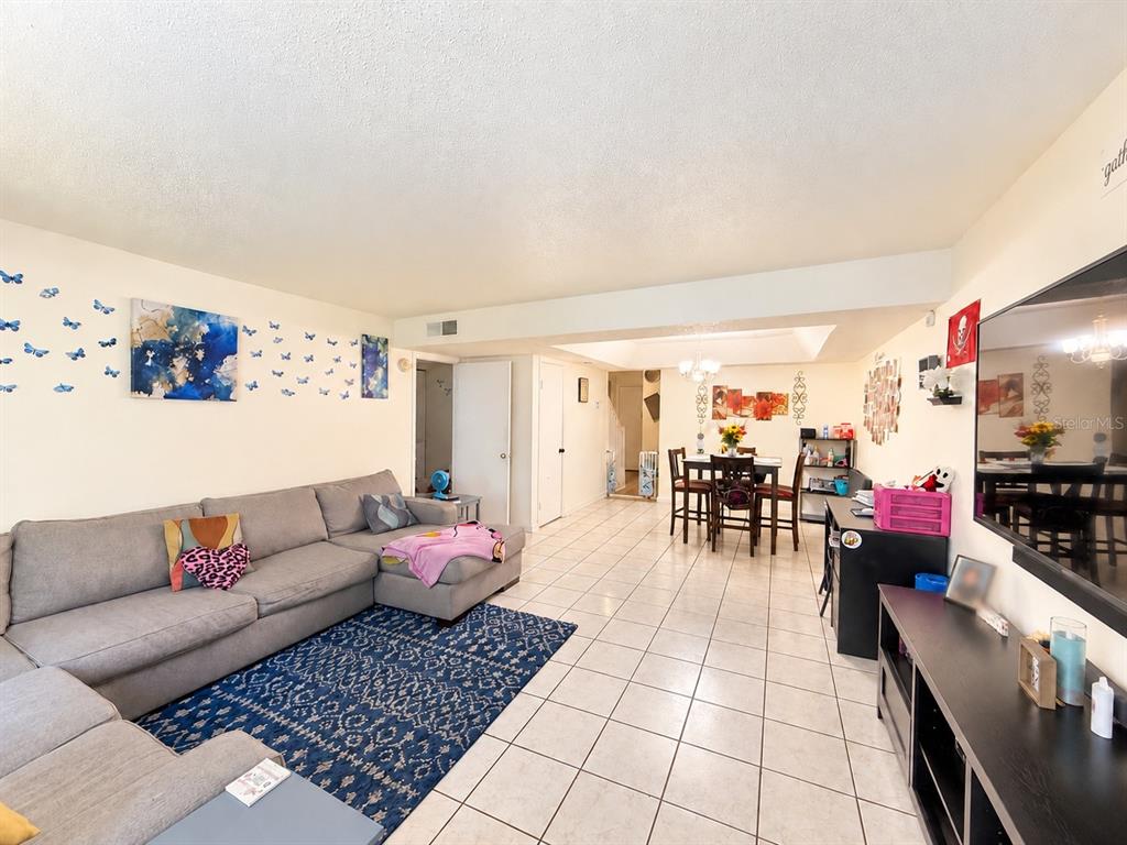 7535 ABONADO ROAD UNIT B, TAMPA, FL — photo 2 of 22