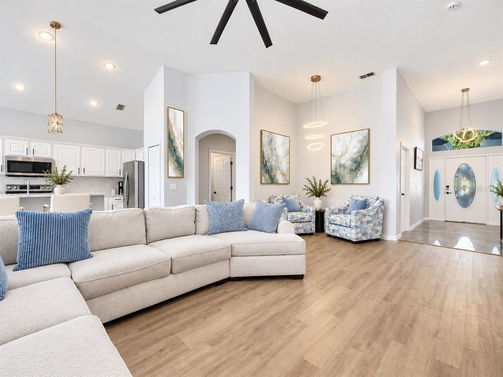 221 WESTMORELAND CIRCLE, KISSIMMEE, FL — photo 4 of 40