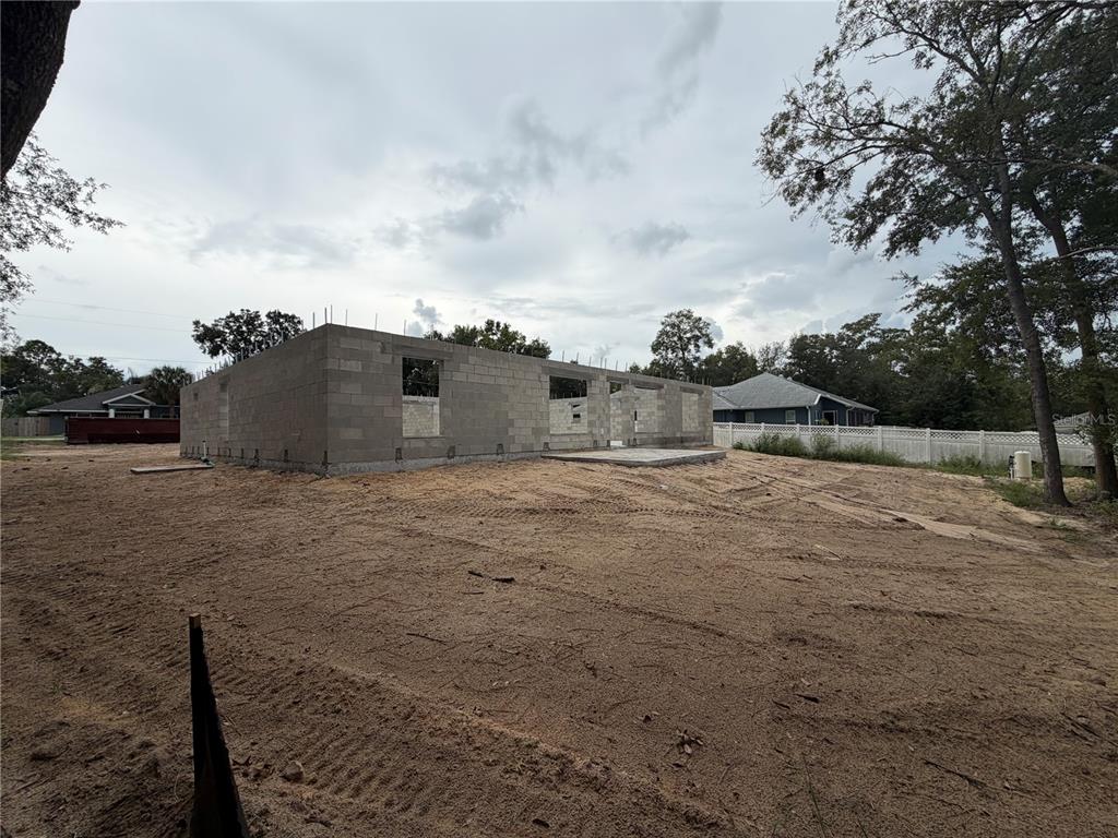 8447 SE 161ST STREET, SUMMERFIELD, FL — photo 4 of 9