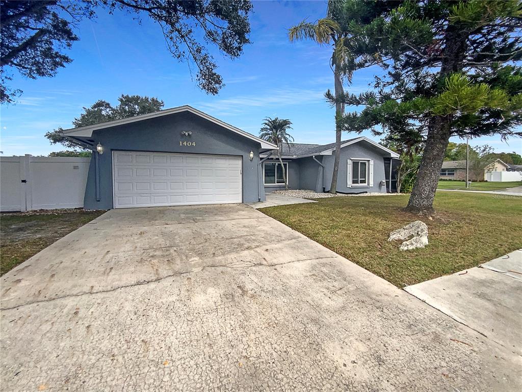 1404 ROSEWOOD AVENUE