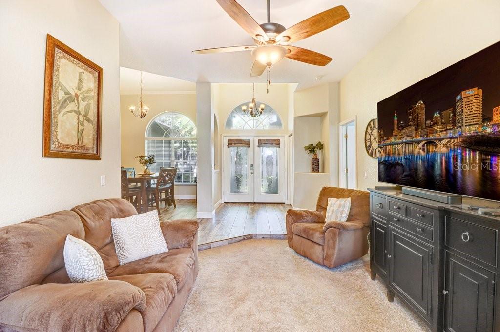 2203 VALRICO FOREST DRIVE, VALRICO, FL — photo 3 of 30