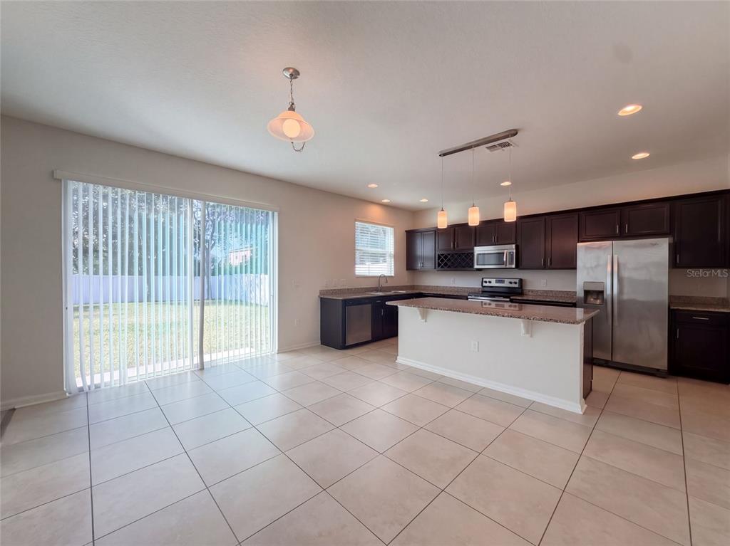 7607 TANGLE RUSH DRIVE, GIBSONTON, FL — photo 2 of 28