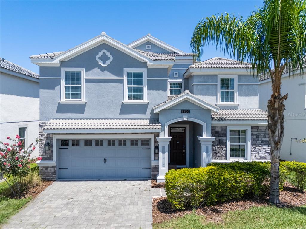 8807 INTERLOCKING COURT