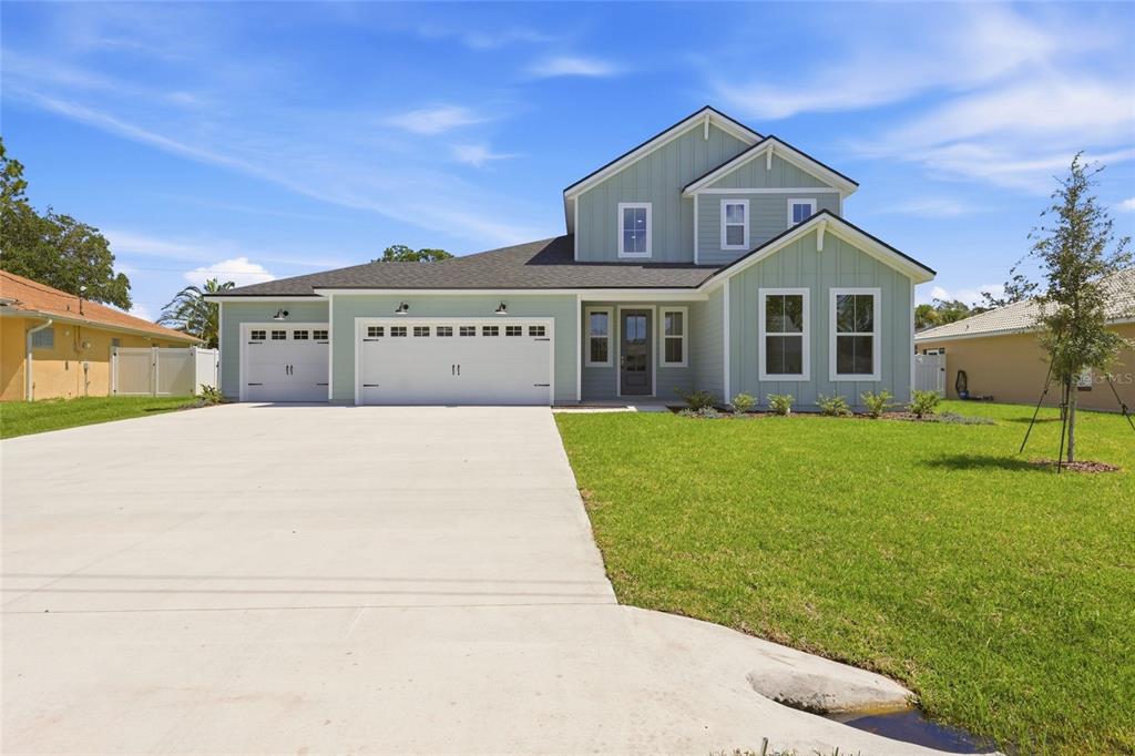 55 WOODHOLLOW LANE