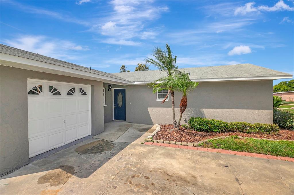 1713 CARNEGIE CIRCLE, TAMPA, FL — photo 4 of 30