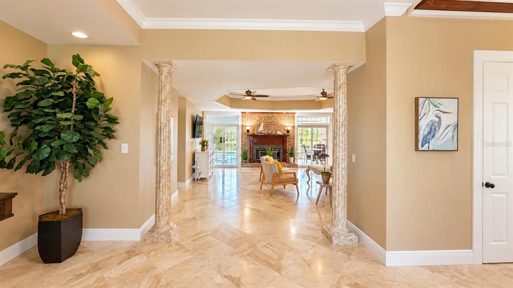 14360 MCGREGOR BOULEVARD, FORT MYERS, FL — photo 5 of 30