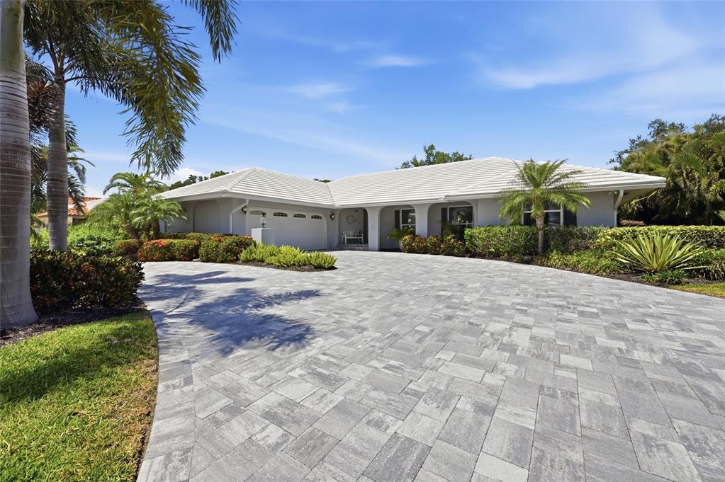 408 YACHT HARBOR DRIVE