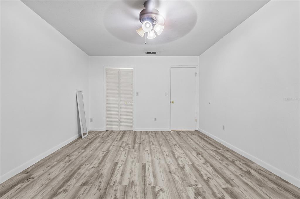 223 NW 34TH STREET, GAINESVILLE, FL — photo 5 of 30