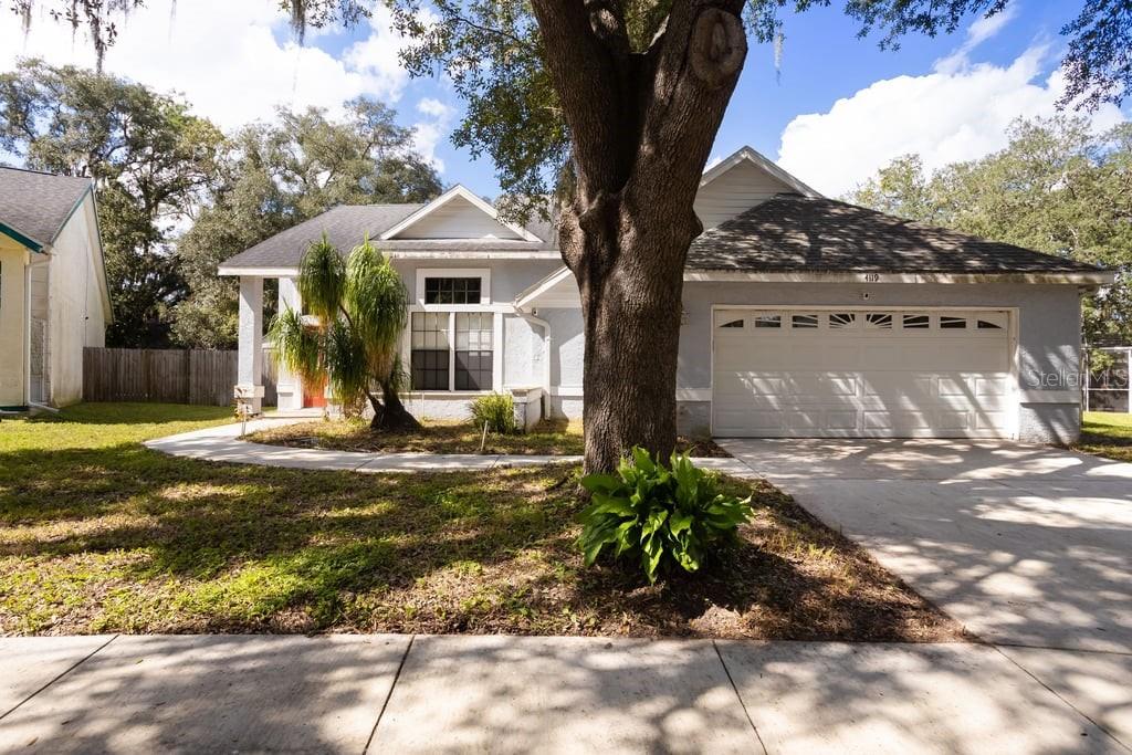 4119 MORELAND DRIVE, VALRICO, FL — photo 3 of 34