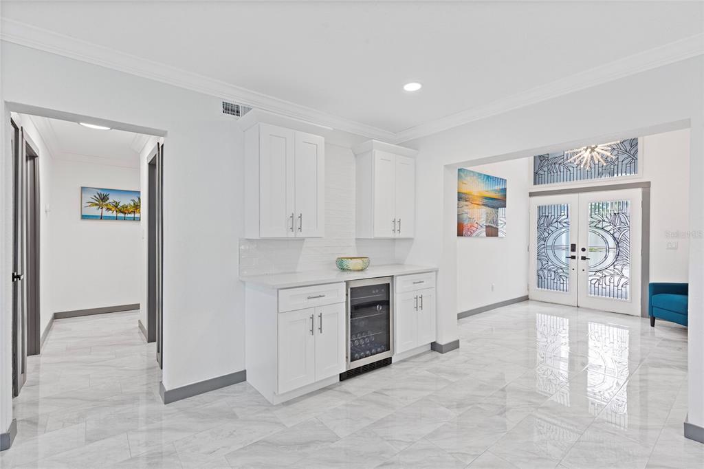 166 BAYSIDE DRIVE, CLEARWATER, FL — photo 3 of 30