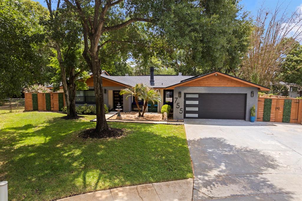 755 WOODSIDE ROAD