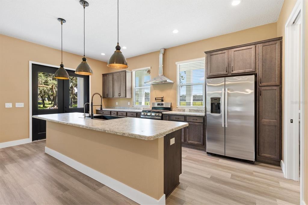 2540 NE 77TH ROAD, WILDWOOD, FL — photo 4 of 30