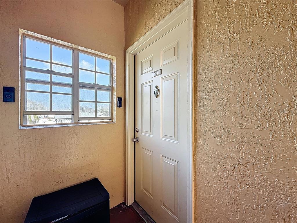 4340 BAYSIDE VILLAGE DRIVE UNIT 201, TAMPA, FL — photo 5 of 30