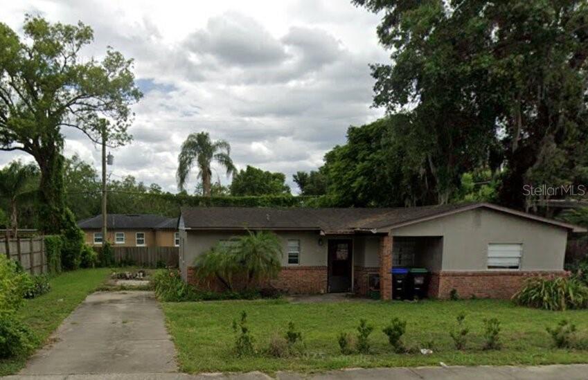928 W FAIRBANKS AVENUE