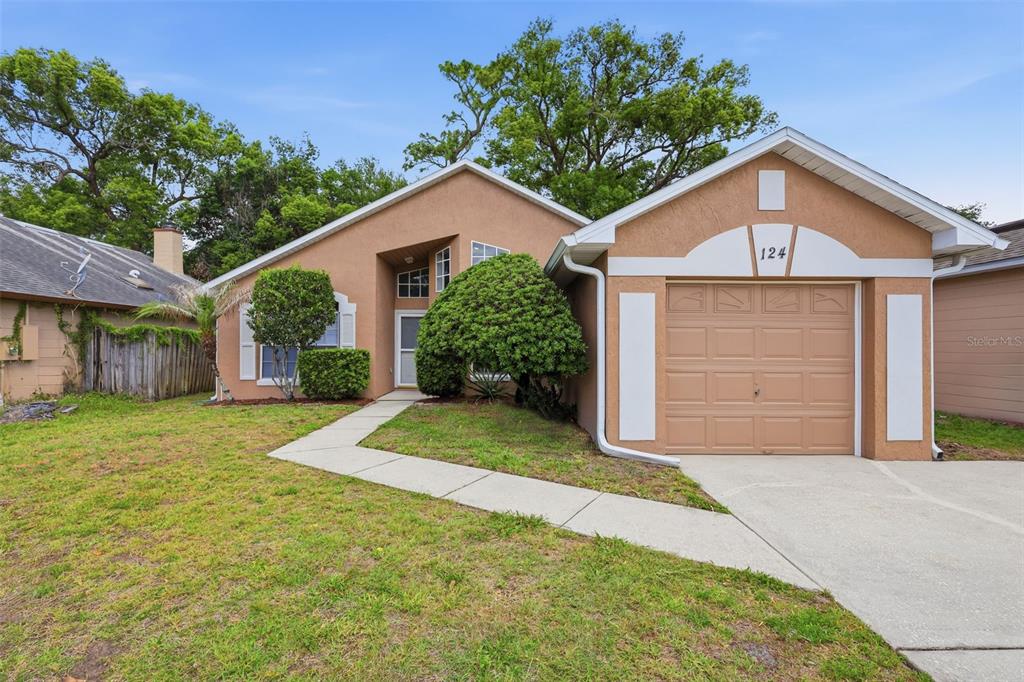 124 KELLY CIRCLE