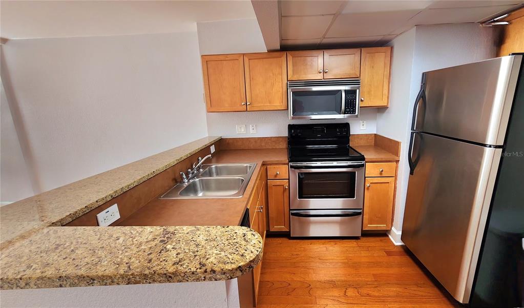151 E WASHINGTON STREET UNIT 327, ORLANDO, FL — photo 2 of 21
