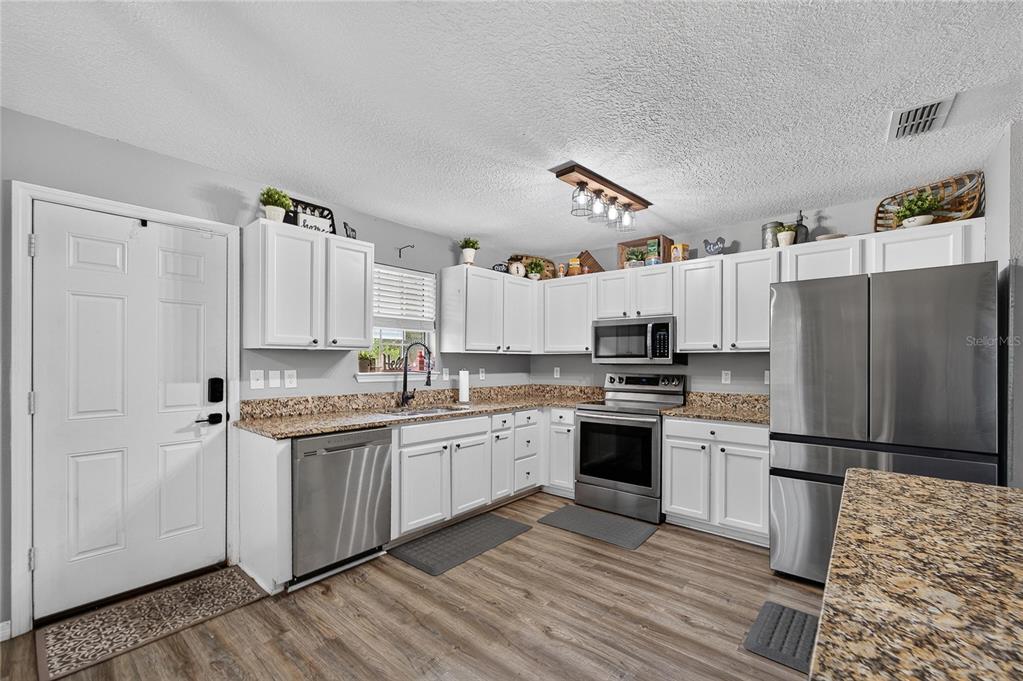1257 DREW STREET, LAKELAND, FL — photo 4 of 59