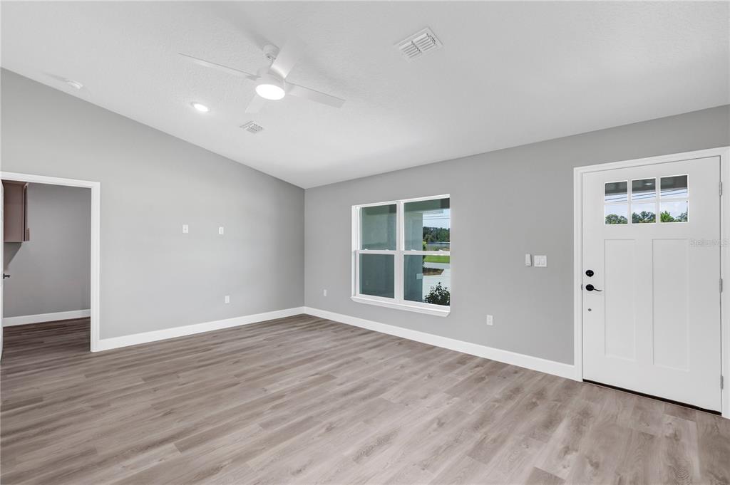9679 SE 157TH LANE, SUMMERFIELD, FL — photo 5 of 18