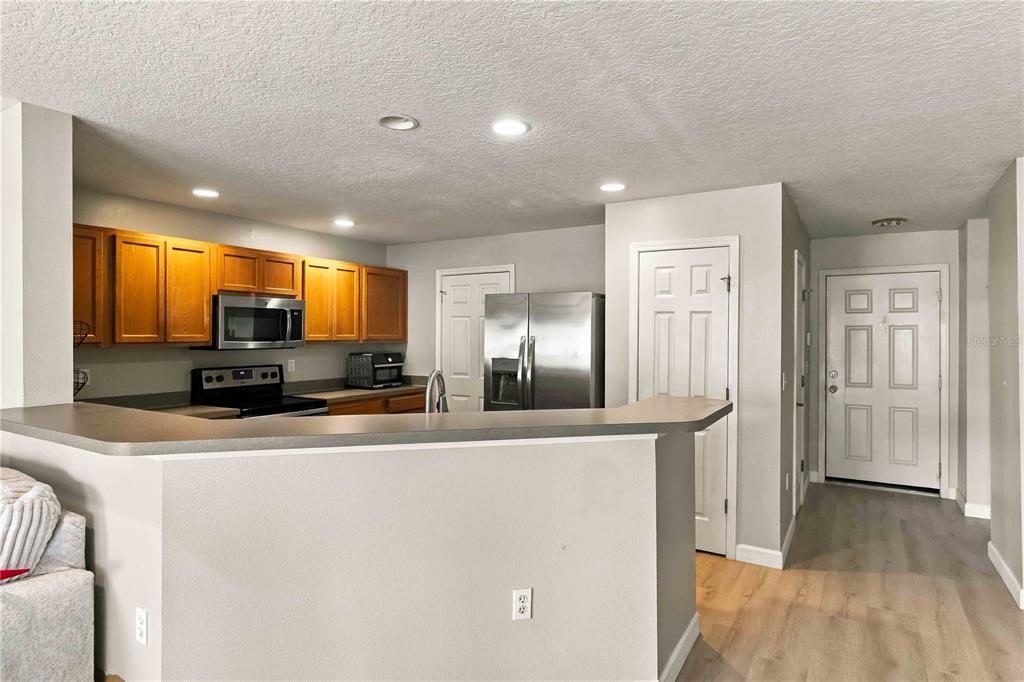 10810 JOHANNA AVENUE, RIVERVIEW, FL — photo 4 of 25