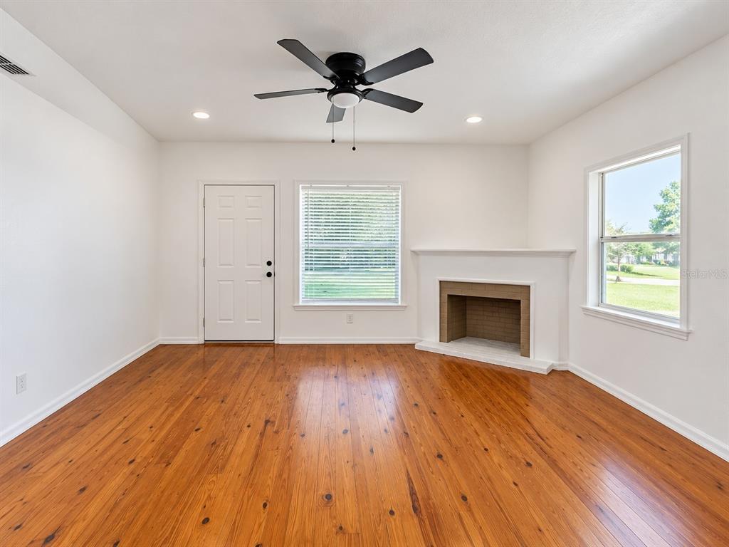 320 S COURTLAND AVENUE, BARTOW, FL — photo 2 of 12
