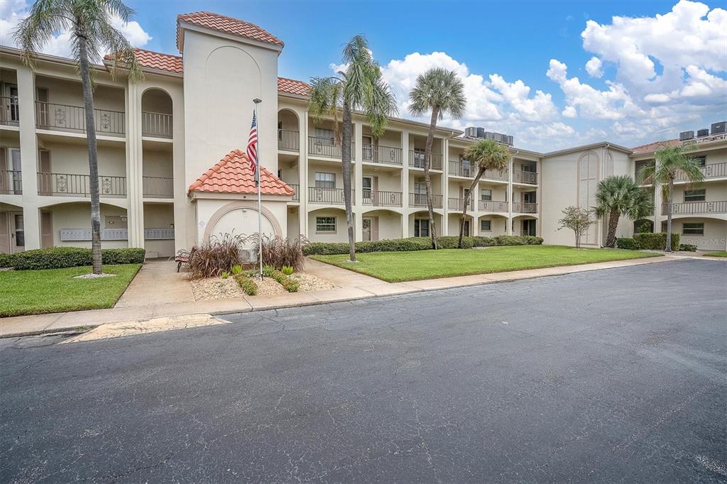 19029 US HIGHWAY 19 N UNIT 7-28, CLEARWATER, FL — photo 3 of 37