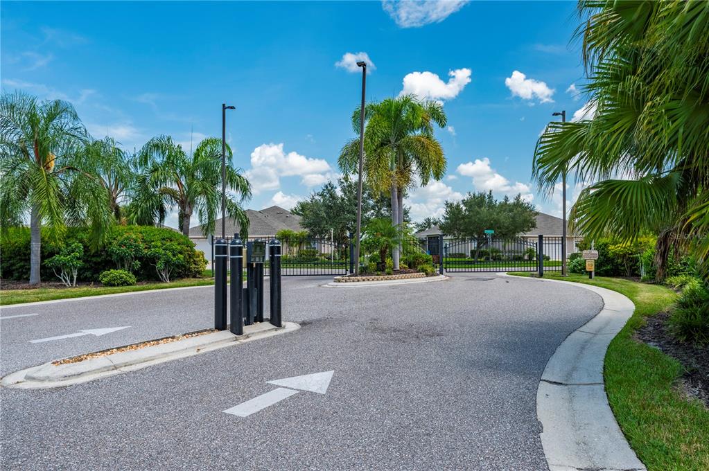 3541 LAKEWOOD BOULEVARD, NORTH PORT, FL — photo 3 of 30