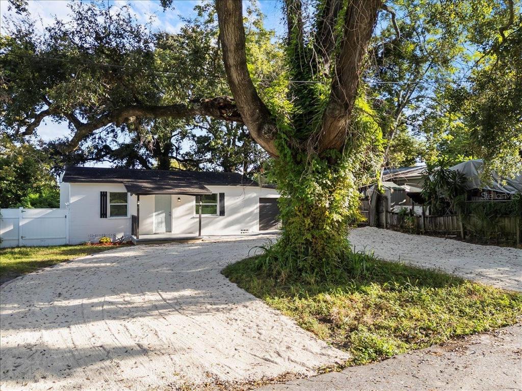 704 E WILMA STREET, TAMPA, FL — photo 4 of 29