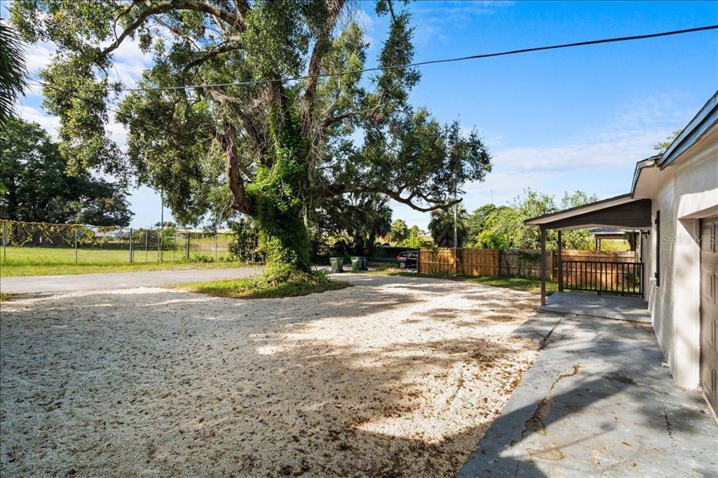 704 E WILMA STREET, TAMPA, FL — photo 5 of 29