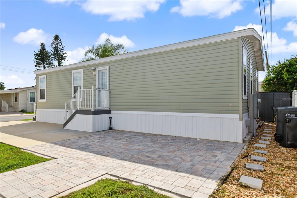 919 50TH AVENUE W, BRADENTON, FL — photo 3 of 30
