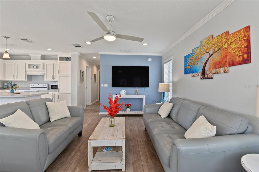 919 50TH AVENUE W, BRADENTON, FL — photo 4 of 30