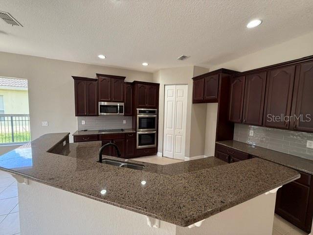 3915 SHOREVIEW DRIVE, KISSIMMEE, FL — photo 5 of 28